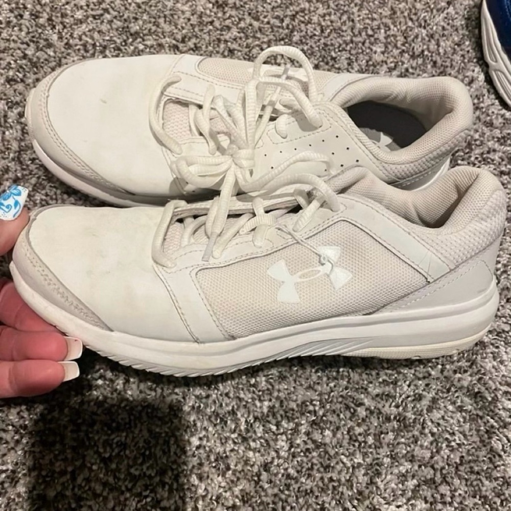 Girls Under Armour White Athletic Shoes Size 5